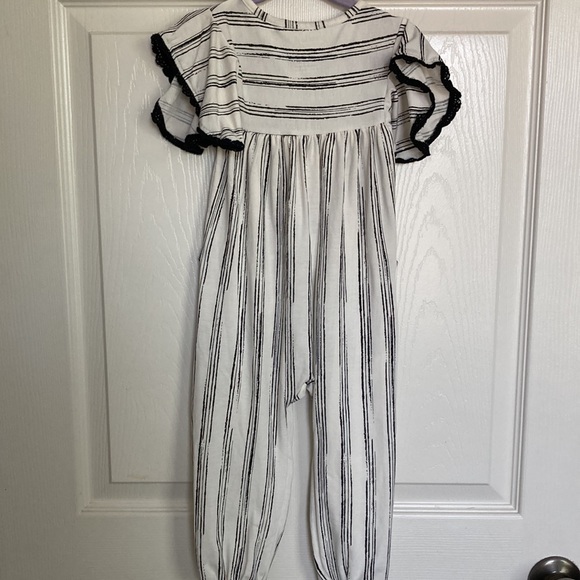 NWOT Jessica Simpson Black And White Jumpsuit Size 2T - Picture 2 of 5